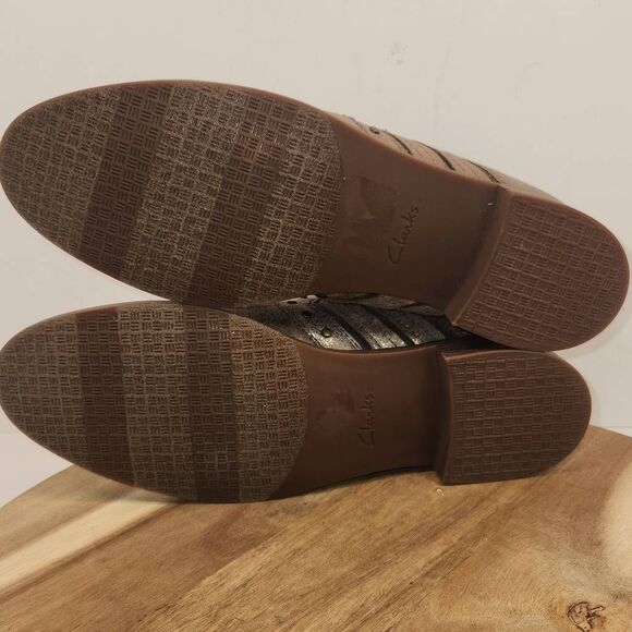 Clarks Women's Trish Bell Bootie Size 9M Copper Color - Picture 8 of 11